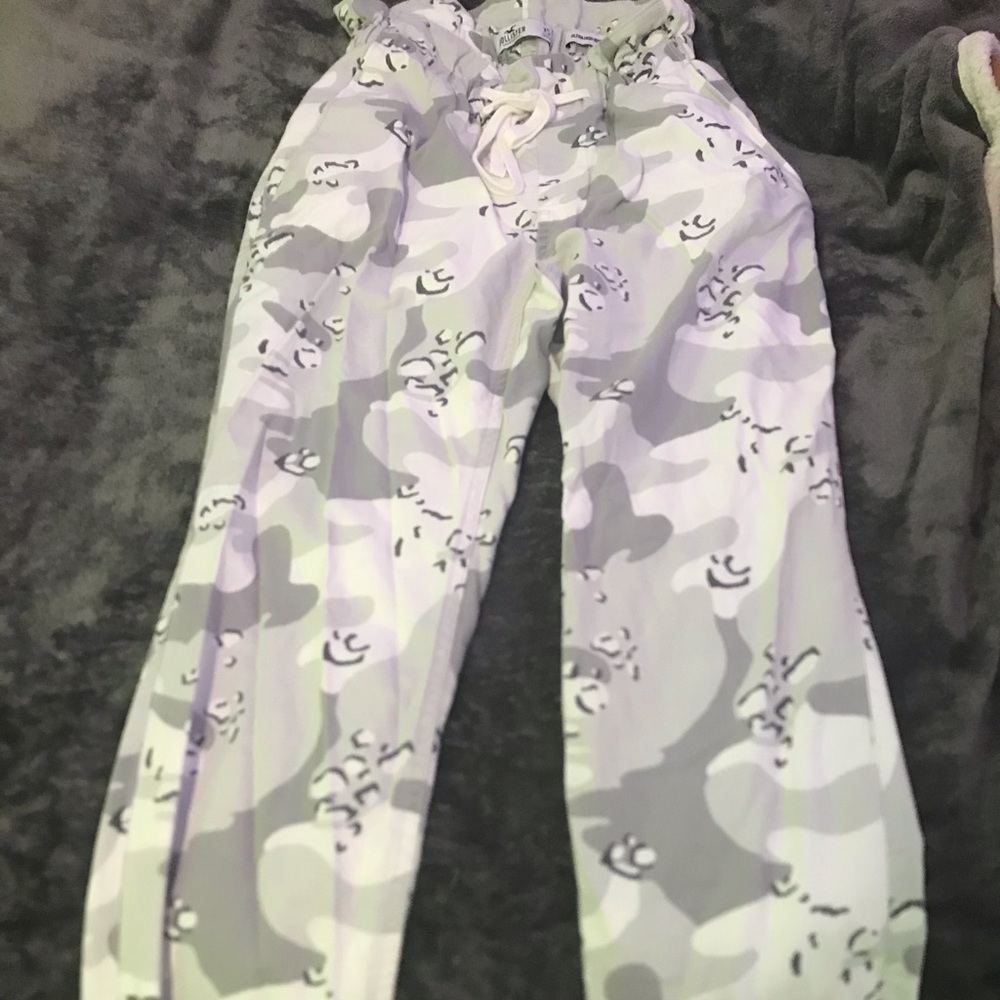 high rise XS hollister gray camo pants